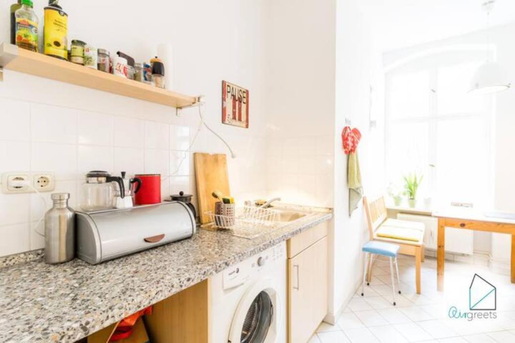 Sunny Studio At Wismarplatz Apartment Berlin Luaran gambar
